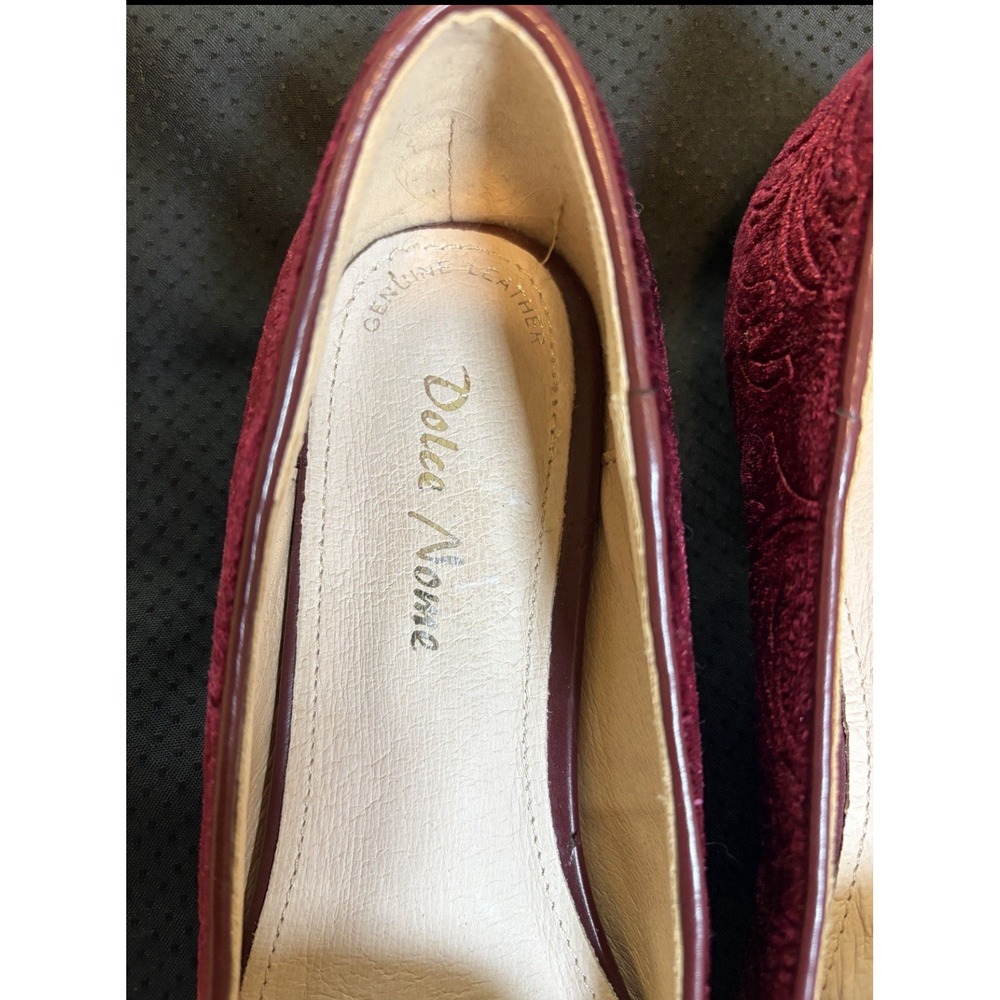 Dolce Nome Pico Burgundy Velvet Floral Damask Pointed Toe Mules Flat Shoes~Sz 7M - Picture 9 of 9
